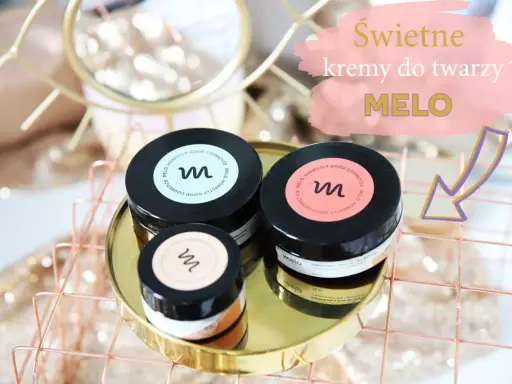 Idealna pielęgnacja pod makijaż z kremami MELO. Trzy słoiczki z kosmetykami na złotym talerzyku.