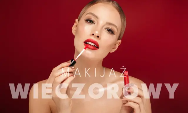 Kobieta nakłada czerwoną szminkę, tworząc idealny makijaż wieczorowy.